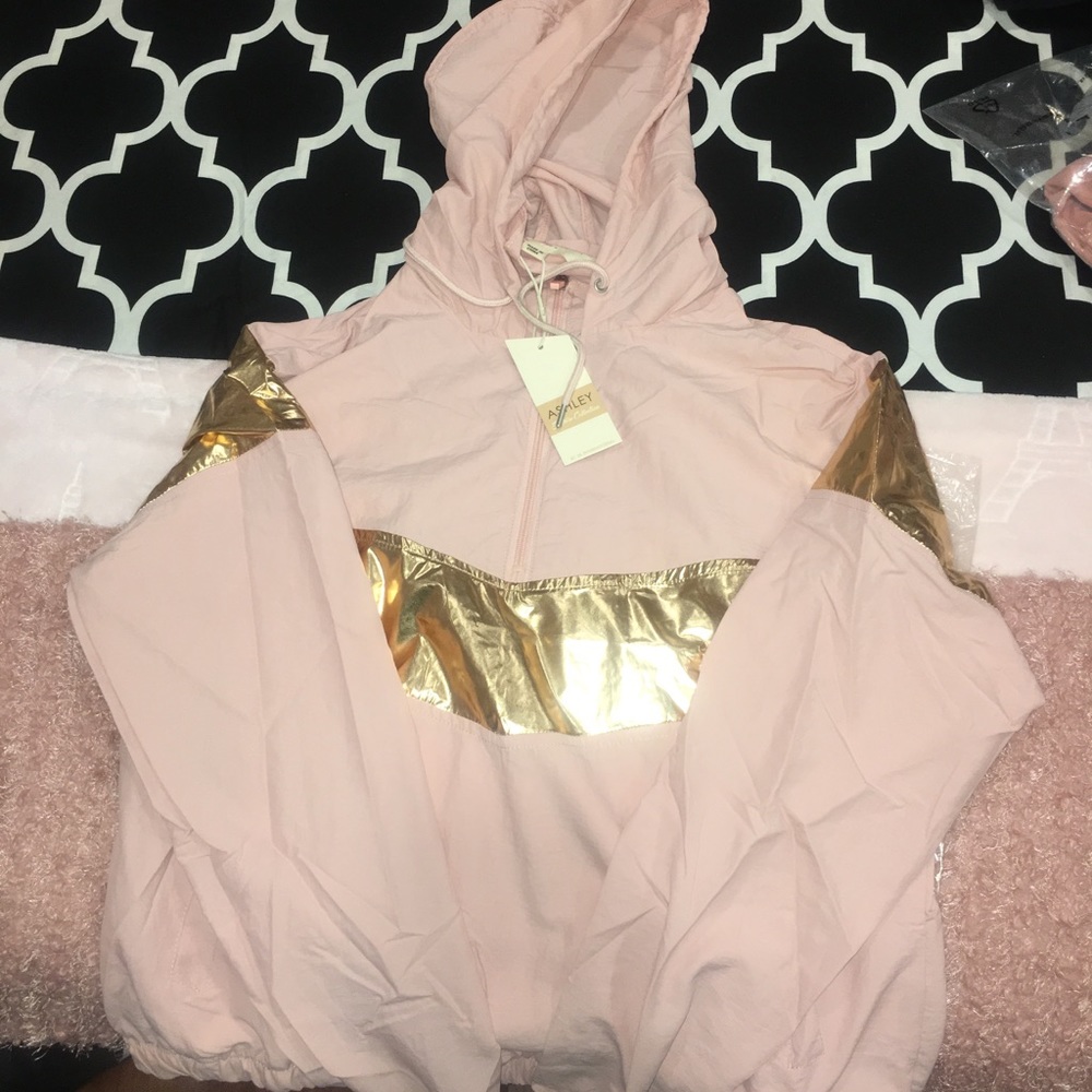 Wind breaker jacket